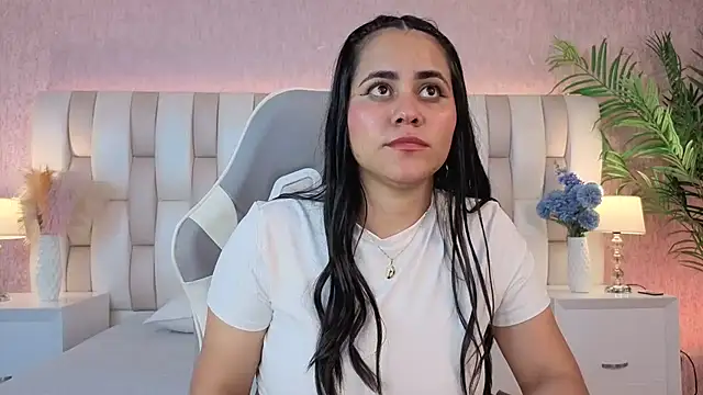 Snapshot of Brenda_Garcia chatting on September 20, 3:27 am Brenda Garcia online show from September 20, 3:27 am