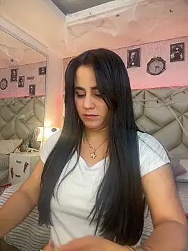 Snapshot of Brenda_Garcia chatting on October 10, 8:58 pm Brenda Garcia online show from October 10, 8:58 pm