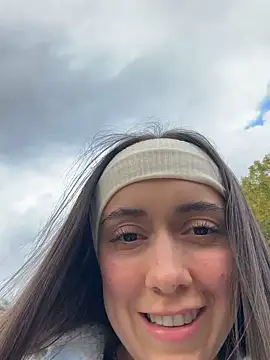 Snapshot of emiliasommer chatting on October 28, 1:28 pm emiliasommer online show from October 28, 1:28 pm