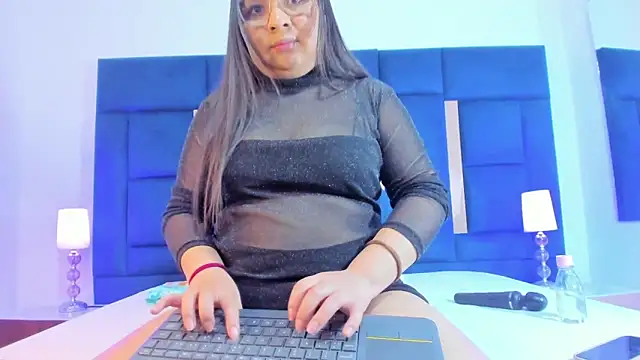 alice love052 online show from September 25, 4:11 am