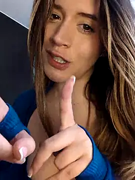 maliciaworld online show from December 16, 8:04 pm