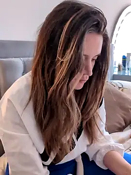 maliciaworld online show from February 25, 8:40 pm