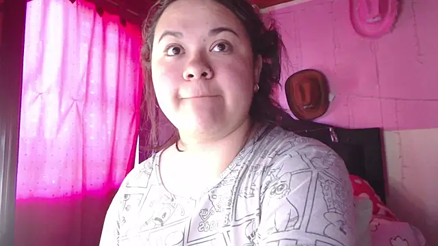 NikkiRous  online show from February 9, 1:13 pm