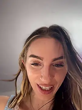 BrattyBae xo online show from April 26, 4:49 pm