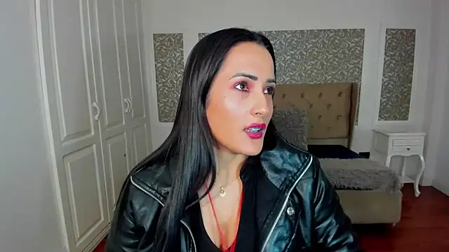 Snapshot of KimWessel_ chatting on October 3, 7:52 pm KimWessel online show from October 3, 7:52 pm