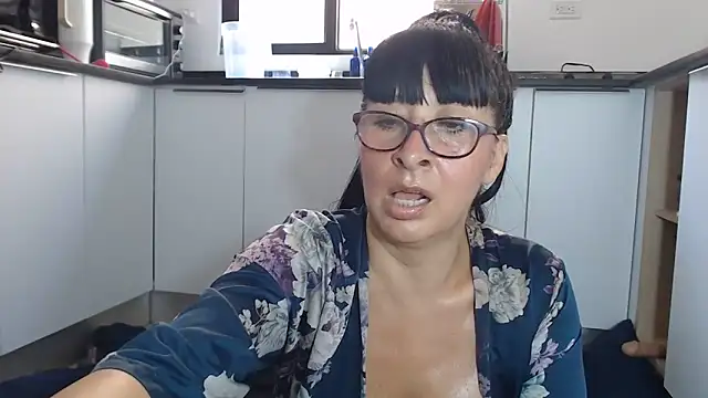 HellenLatin online show from June 7, 3:52 pm