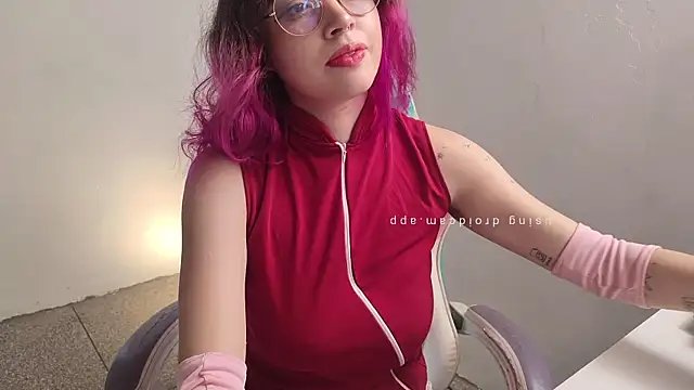 WandaDoll online show from November 30, 1:15 pm