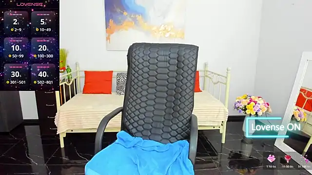 Julia Dean online show from April 26, 1:42 pm