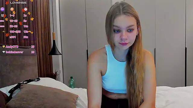 Snapshot of Molly_sweetie chatting on October 13, 6:16 am Molly sweetie online show from October 13, 6:16 am