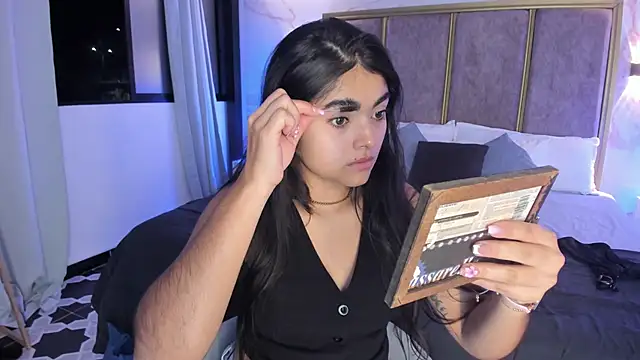 GiselOrtiz online show from April 11, 7:45 am