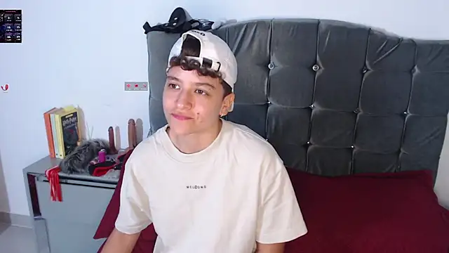 Antonella Cruz02 online show from April 21, 4:19 am