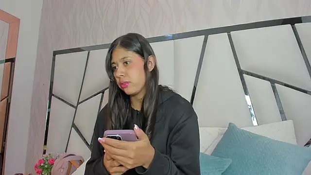  aurora18  online show from March 31, 4:56 am