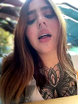 Snapshot of ValerieHilton chatting on September 15, 10:17 pm ValerieHilton online show from September 15, 10:17 pm