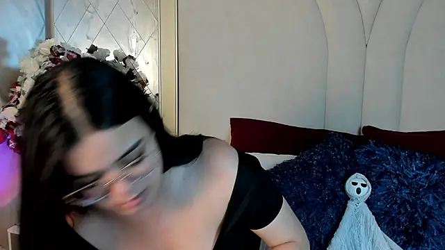 Snapshot of CamilaSofiia chatting on October 11, 8:11 pm CamilaSofiia online show from October 11, 8:11 pm