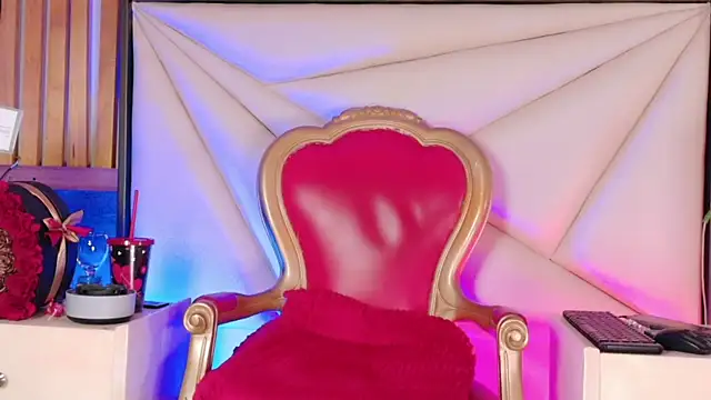 LilyyBigAss online show from April 24, 12:30 pm