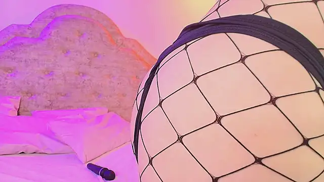 Fluffy Bubble21 online show from April 23, 4:31 am