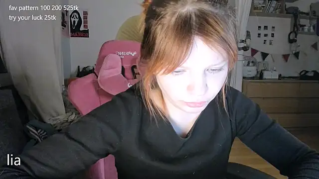 lil lia online show from April 19, 10:01 pm