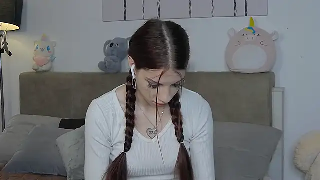 CassKiera online show from October 13, 5:10 am