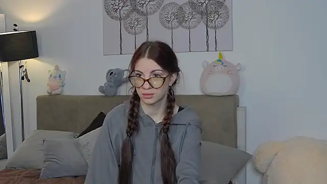 CassKiera online show from October 17, 4:48 am