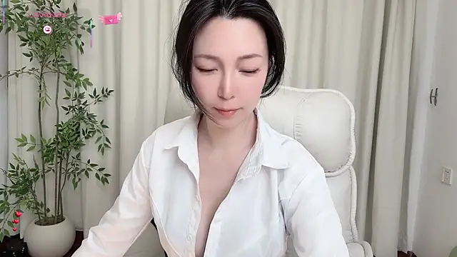 Ada-xixi online show from April 25, 11:46 am