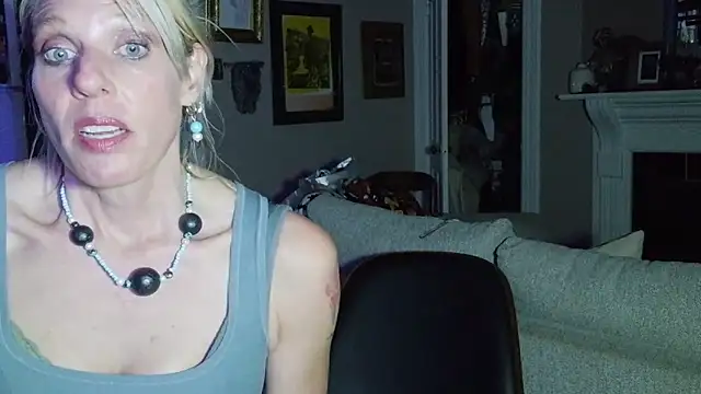 Glamazonx online show from April 24, 2:25 am