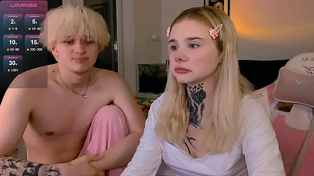 Britney Lynch online show from April 19, 7:05 pm