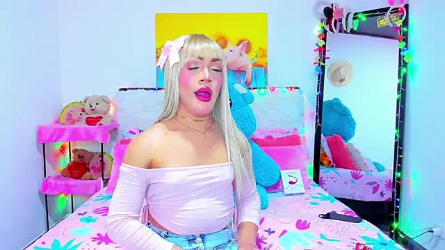 Snapshot of Candy_Candy__ chatting on September 13, 8:28 pm Candy Candy online show from September 13, 8:28 pm