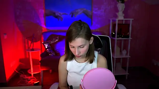 EllaHorton online show from April 25, 1:52 pm