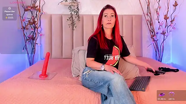 ivone adams online show from July 15, 8:57 pm
