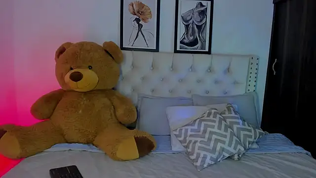 taylor-sexyy online show from April 22, 5:37 am