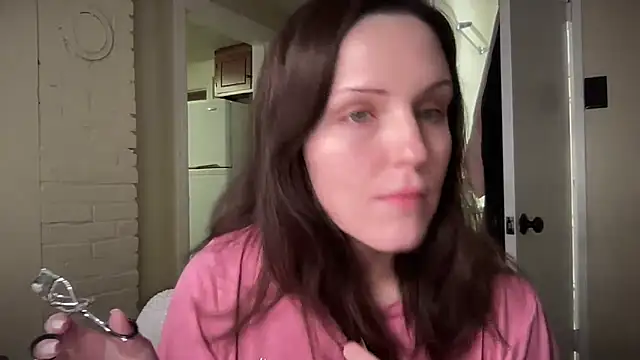 Snapshot of sexylilly69 chatting on September 24, 4:11 am sexylilly69 online show from September 24, 4:11 am