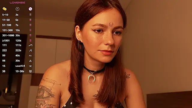 girl with snaketatto0 online show from April 14, 2:55 am