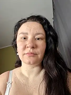 AlexaLexie online show from April 29, 9:12 am