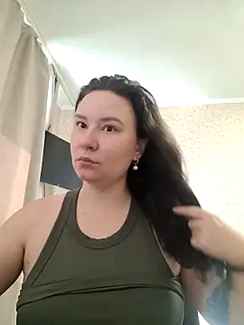 AlexaLexie online show from September 10, 7:19 am