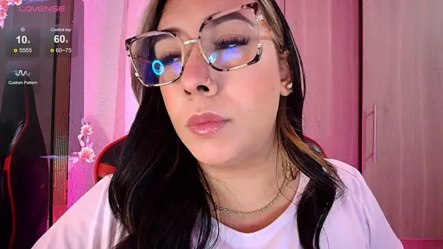 leahtemptation3 online show from June 30, 8:58 am