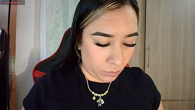 leahtemptation3 online show from June 21, 7:23 am