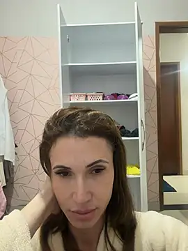 Irresistible24 online show from June 4, 3:12 am