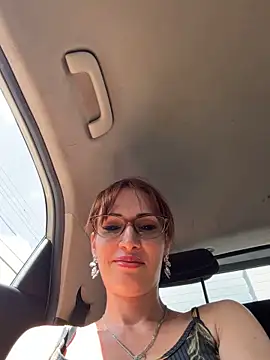 Irresistible24 online show from February 24, 5:33 pm