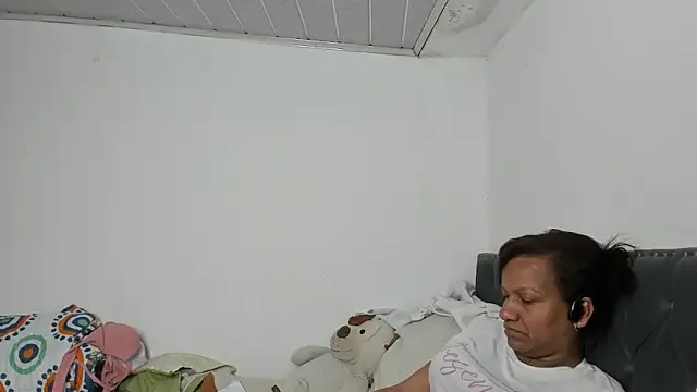 Snapshot of Laflaka22 chatting on October 2, 12:15 am Laflaka22 online show from October 2, 12:15 am