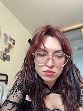 Evangeline Lawrence  online show from April 19, 10:15 am