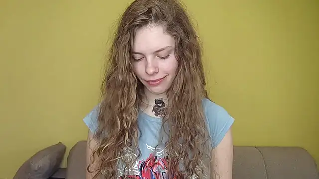 RayaNenlia online show from March 7, 5:25 am