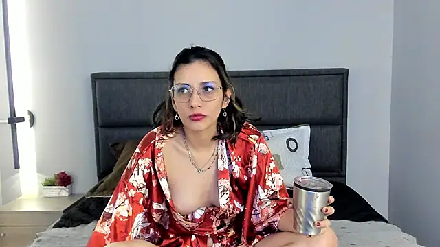 bulma bambina  online show from September 29, 7:52 pm