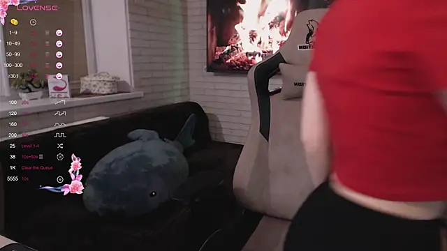 Snapshot of lucy_mirror chatting on October 10, 9:31 pm lucy mirror online show from October 10, 9:31 pm