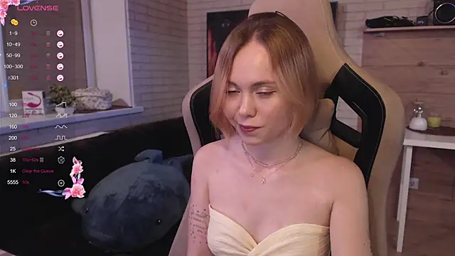 Snapshot of lucy_mirror chatting on September 17, 8:07 pm lucy mirror online show from September 17, 8:07 pm