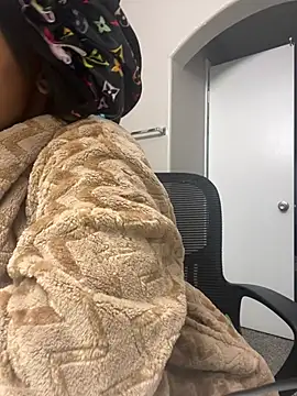 CharismaaBanx online show from July 22, 5:25 pm
