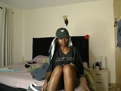 thicky anncy online show from July 31, 10:33 pm