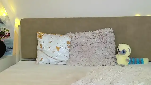 LuisaSin online show from March 17, 7:56 am