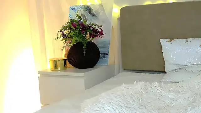 LuisaSin online show from April 23, 10:23 am