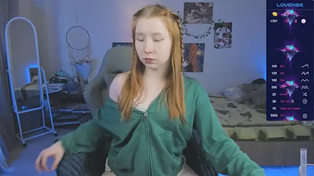 CallMeEffy1 online show from March 29, 2:27 pm