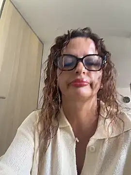 CioniWeiss online show from April 8, 8:22 pm